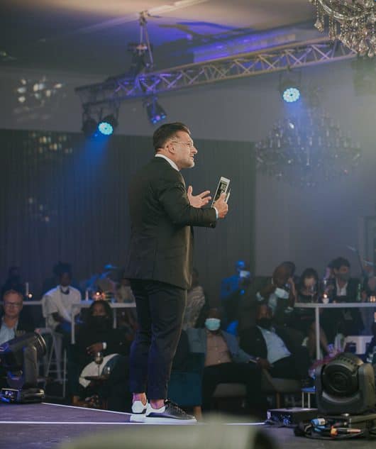 Motivational Speaker John Sanei